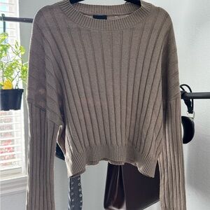 Elegant Ribbed Crew Neck Sweater - Taupe
